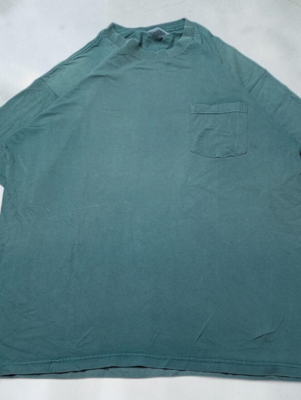 Vintage 90s Blank Minimalist T-shirt Size Large Sun-Faded Forest Green Pocket T